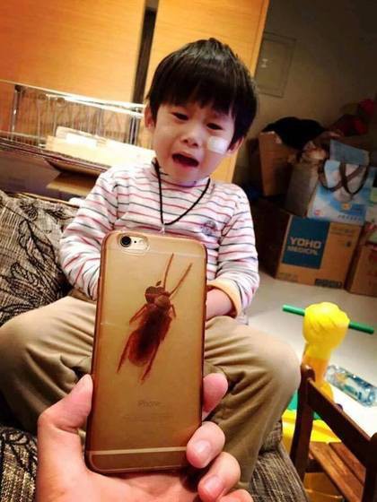 Cứ đua nhau cai nghiện điện thoại cho con bằng những cách này, cha mẹ không biết rằng đang làm hại con-5