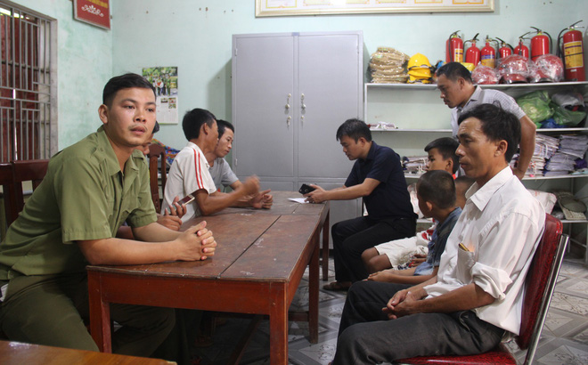 3 bé trai kể lại việc tháo chạy khỏi chiếc ô tô lạ, công an vào cuộc làm rõ-1