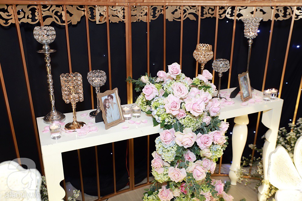 Không gian tiệc cưới ấm cúng, ngập tràn hoa tươi của Thu Thủy và ông xã kém 10 tuổi-8