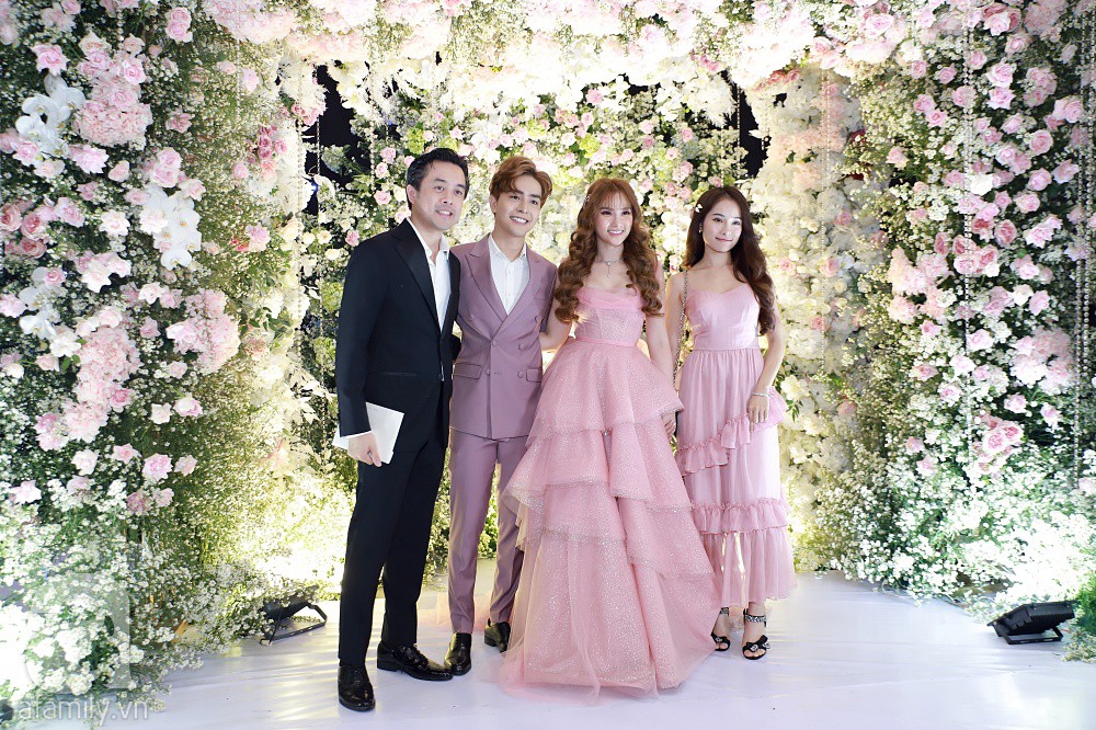 Dàn khách mời khủng xuất hiện sớm trong lễ cưới của giọng ca Mỗi người một nơi cùng chồng kém 10 tuổi-10