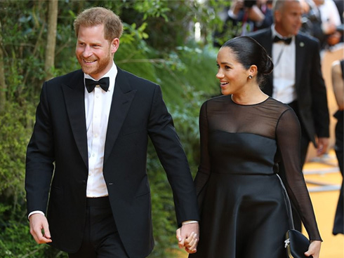 Chảnh chọe như Meghan Markle cũng phải run sợ trước câu thần chú nổi tiếng của một nhân vật hoàng gia đình đám, không dám sai lời-3