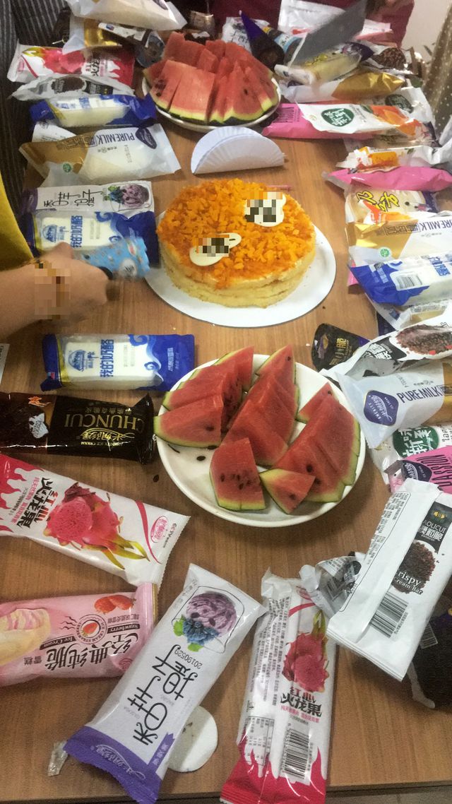 Hoảng hốt” khi xem tiêu hủy kem: Chính là loại kem Trung Quốc vừa ăn-5