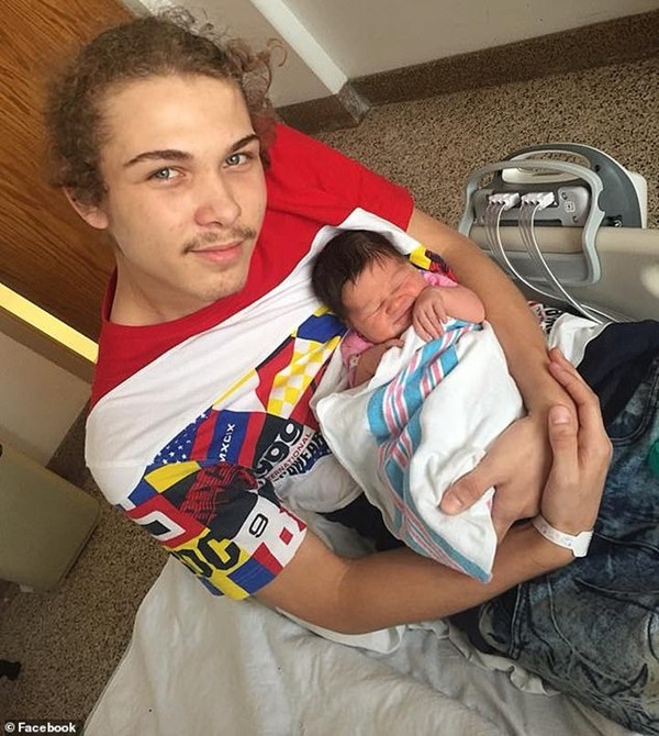 Ghê rợn vụ cặp đôi ác quỷ giết con gái 1 tuổi giữa đêm, đến cảnh sát cũng không dám nói về tình trạng đứa trẻ lúc chết-1