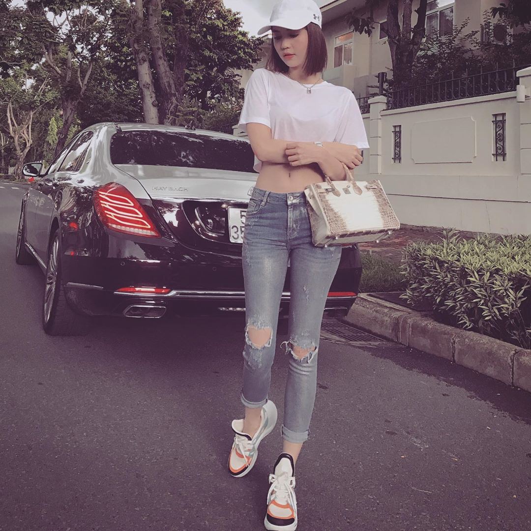Với 3 tỷ, người ta có thể mua nhà, còn Ngọc Trinh mua đồ đi dạo phố sương sương-2