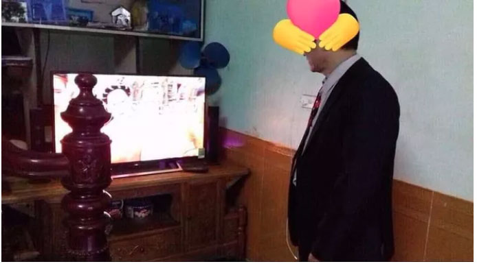 Bị cằn nhằn tiêu tiền hoang phí, chồng nổi cáu, mua 5 laptop hơn 100 triệu để trị vợ-1