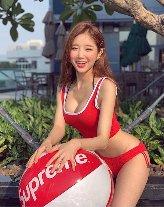 Bí quyết ăn nhiều như hổ vẫn eo ót của nữ DJ từng đến Việt Nam-5