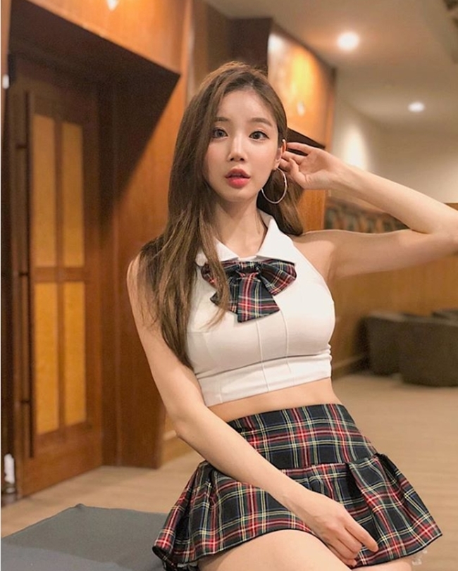 Bí quyết ăn nhiều như hổ vẫn eo ót của nữ DJ từng đến Việt Nam-10