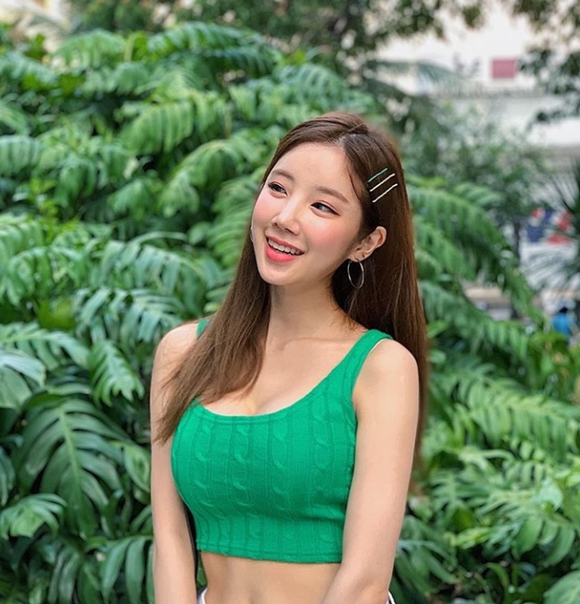 Bí quyết ăn nhiều như hổ vẫn eo ót của nữ DJ từng đến Việt Nam-15