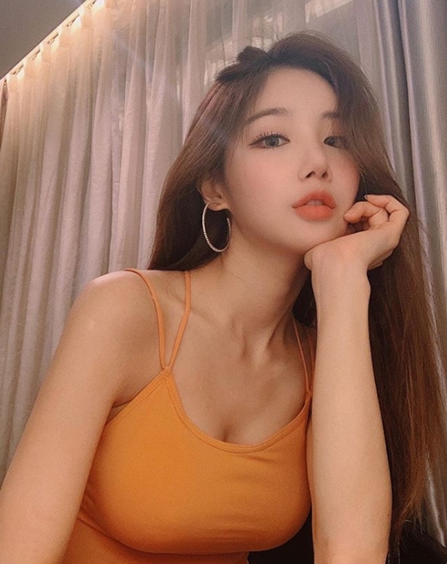 Bí quyết ăn nhiều như hổ vẫn eo ót của nữ DJ từng đến Việt Nam-16