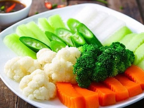 Thả thứ này vào xào cùng bắp cải, sau 2 phút có đĩa rau giòn ngon hơn ngoài hàng-3