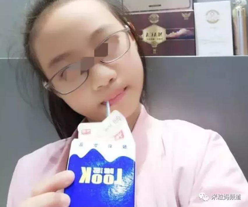 Hai đứa trẻ ngoan, học giỏi tự tử vì bị bạn bắt nạt, bố mẹ là người biết sau cùng và nguyên nhân rất nhiều phụ huynh mắc phải-1