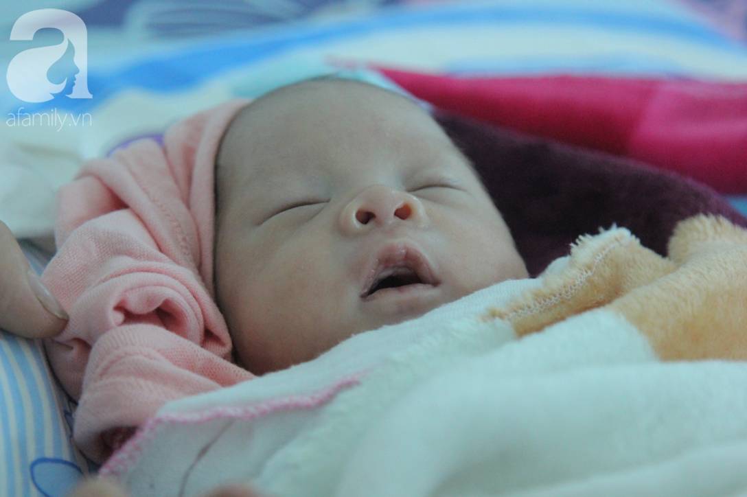 Nụ cười hạnh phúc của mẹ Liên: Bình An ngủ ngoan nhé, mẹ đi bệnh viện rồi sẽ sớm về nhà chơi với con-7