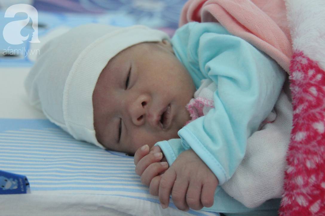 Nụ cười hạnh phúc của mẹ Liên: Bình An ngủ ngoan nhé, mẹ đi bệnh viện rồi sẽ sớm về nhà chơi với con-12