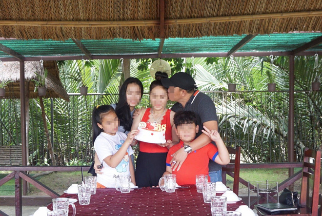 Đang đi du học, con gái choáng váng hay tin mẹ bị phản bội, tự lật mặt sự gian dối của bố và tình trẻ-3