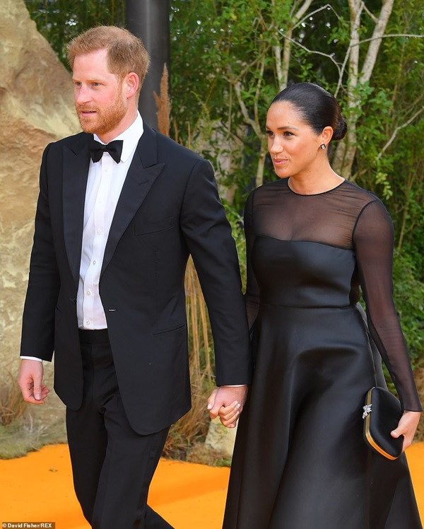 Chảnh chọe như Meghan Markle cũng phải run sợ trước câu thần chú nổi tiếng của một nhân vật hoàng gia đình đám, không dám sai lời-2