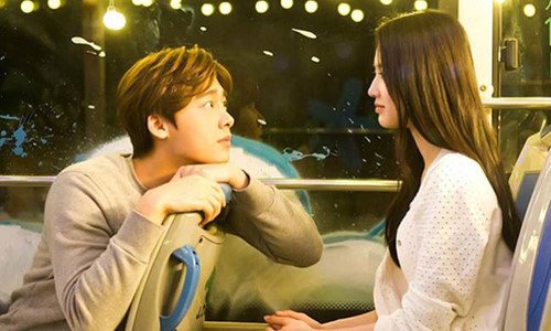 Vợ phờ phạc đi sớm về khuya, chiếc áo lạ trong cốp xe khiến tôi trào nước mắt-1