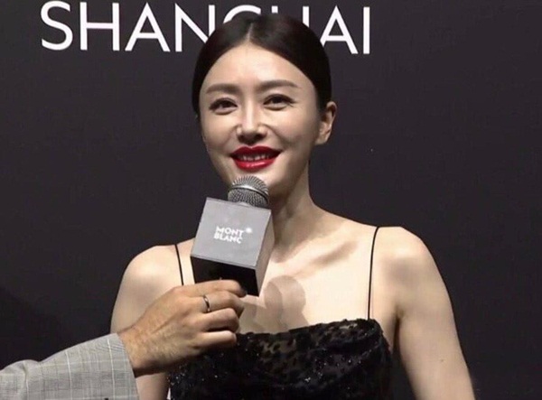 1 năm sau Diên Hi Công Lược, netizen choáng với ảnh da nhăn nheo, lão hoá không phanh của Tần Lam - Ngô Cẩn Ngôn-4