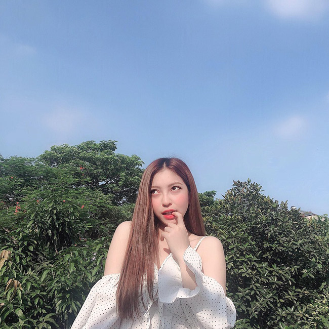 Bạn gái Quang Hải mỗi lần xuất hiện lại khiến mọi người phải trầm trồ-1