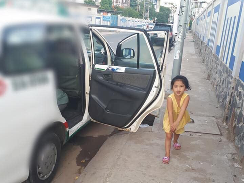 Chuyện con gái nhỏ trông cho ba làm nghề lái taxi ngủ trong xe và câu nói 