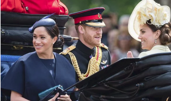Vợ chồng Meghan Markle gây sốc khi làm điều tàn nhẫn với gia đình Công nương Kate khiến dư luận dậy sóng-2