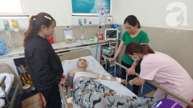 Con trai bị tai nạn dập não, bố chỉ nói câu đang bận rồi cúp máy, người mẹ nghèo bật khóc giữa bệnh viện-14