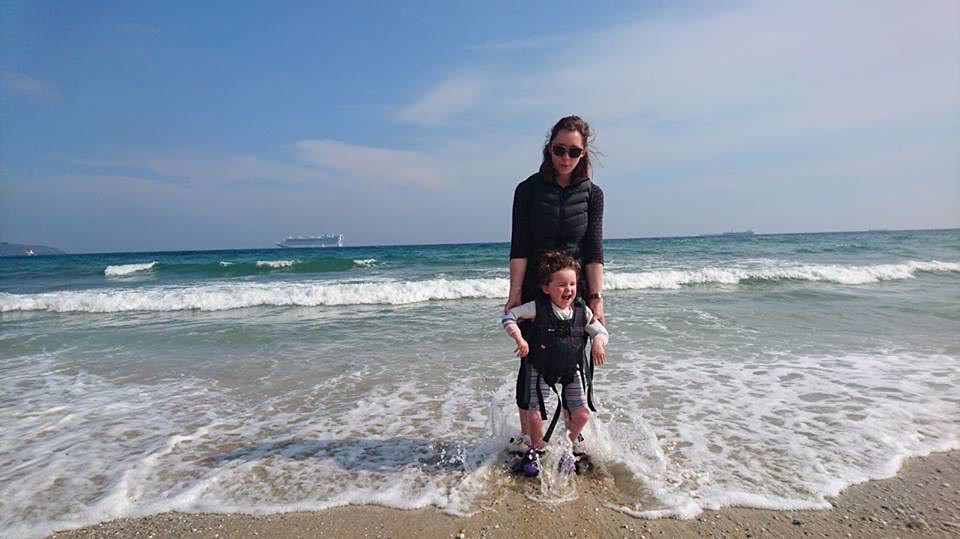 Người phụ nữ vì thương con mà tạo ra thứ mang lại nụ cười cho trẻ em tật nguyền trên thế giới-4