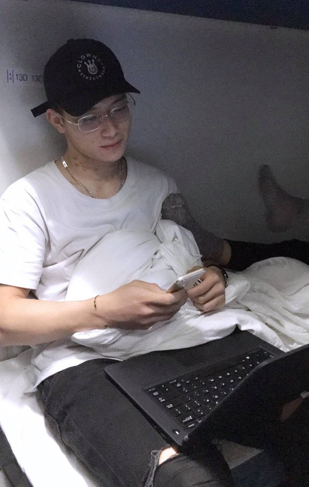 Nam du học sinh Việt tại Trung Quốc đốn tim cả con trai lẫn con gái vì body 6 múi siêu sexy, gương mặt cực điển trai-12