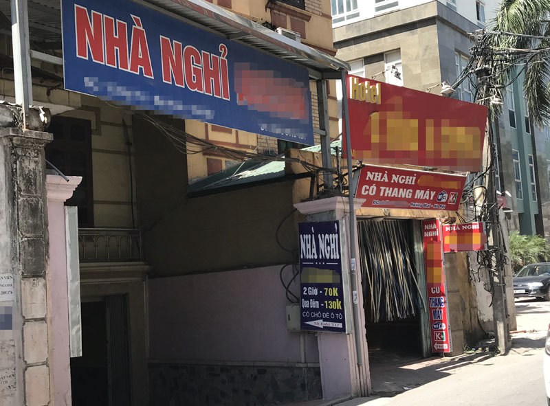 Ông chủ thầu xây dựng bị đánh ghen ở khách sạn, ôm vợ xin tha thứ-1