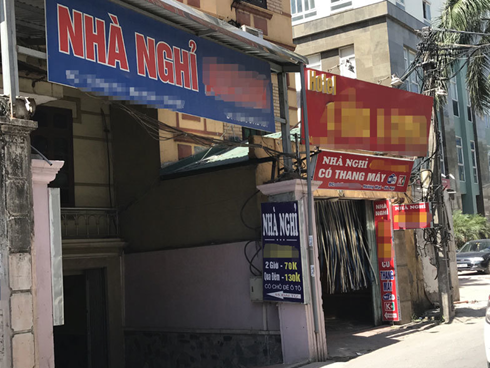 Ông chủ thầu xây dựng bị đánh ghen ở khách sạn, ôm vợ xin tha thứ