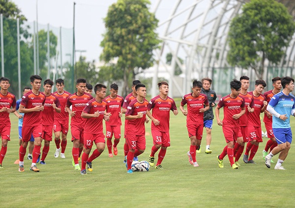 Thầy Park lại gạt Quang Hải, Văn Hậu khỏi U23 Việt Nam-1