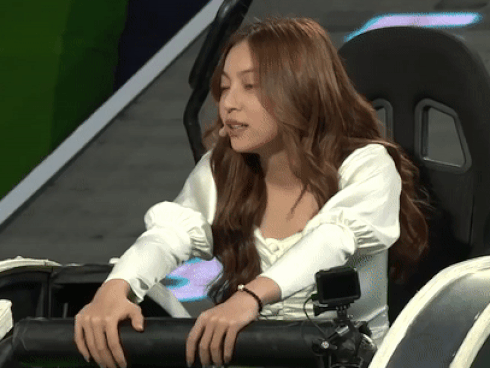 Những lần bạn gái Quang Hải gây tranh cãi khi lên truyền hình-1