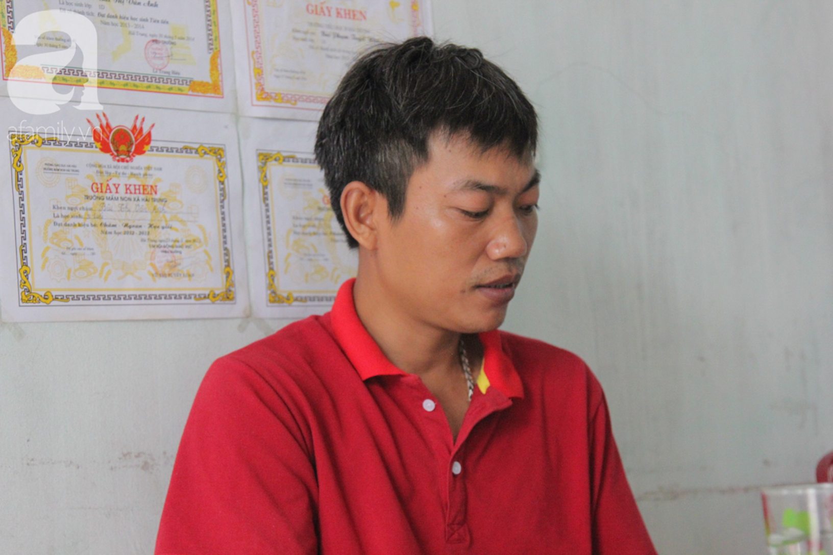 Vợ mất vì ung thư, ông bố trẻ gà trống một mình chạy vạy lo cơm ngày 3 bữa cho 5 đứa con thơ dại-4