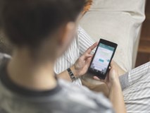 Trả lời tin nhắn chậm, cô nàng bị bạn trai chỉ trích là "thiếu tôn trọng", dân mạng bênh vực và vạch ra vấn đề đáng lưu tâm Trả lời tin nhắn chậm, cô nàng bị bạn trai chỉ trích là "thiếu tôn trọng", dân mạng bênh vực và vạch ra vấn đề đáng lưu tâm