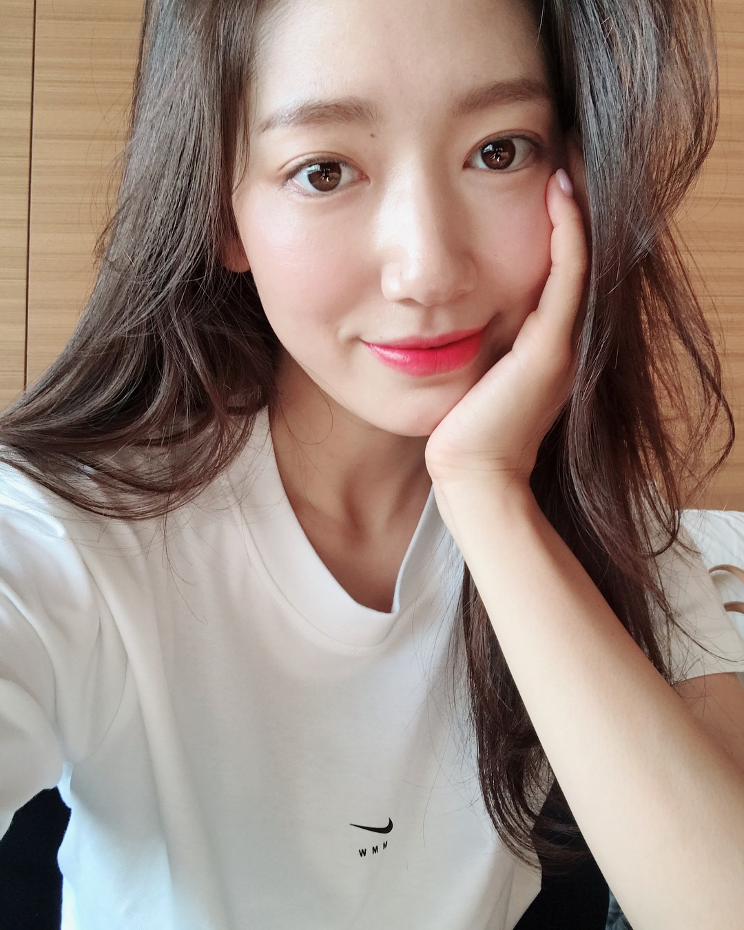 Lời khuyên kim cương từ các sao nữ Hàn: 7 bí kíp skincare có thể mang đến cho bạn làn da đẹp căng giống họ-1