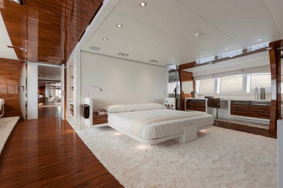 Vẻ đẹp sang chảnh và xa hoa của siêu du thuyền hàng đầu thế giới của vua Kungfu-9