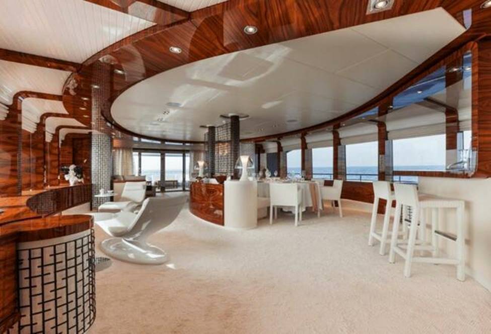 Vẻ đẹp sang chảnh và xa hoa của siêu du thuyền hàng đầu thế giới của vua Kungfu-12