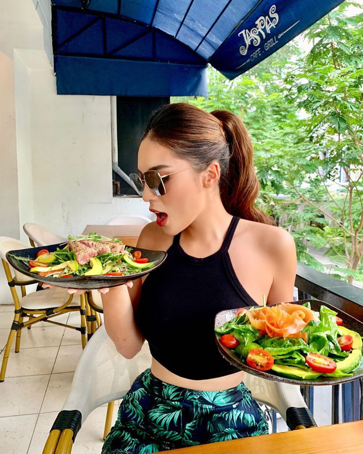 Chuyện giảm cân 70% ăn - 30% tập của sao Việt: Nhã Phương ăn toàn rau xanh, Ngọc Trinh uống nước ép tiêu mỡ-1