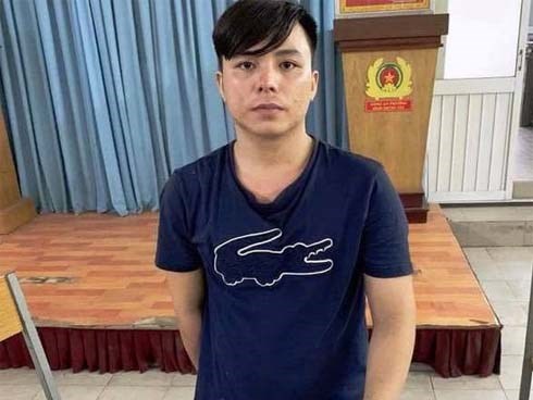 Nam thanh niên cướp iPad rồi quay lại hỏi mật khẩu, nạn nhân sợ quá không nhớ ra