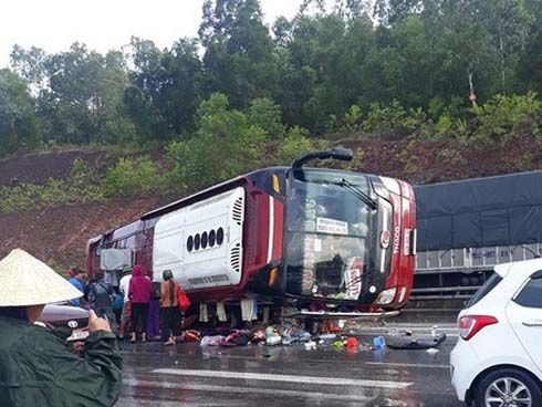 Trưởng Đoàn đại biểu Quốc hội Sóc Trăng tổ chức tiệc cưới cho con suốt 3 ngày-4