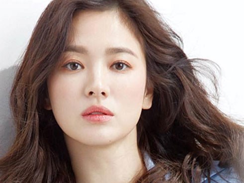 Báo Trung đặt nghi vấn, Song Hye Kyo muốn tạm dừng sự nghiệp nửa năm vì mang thai