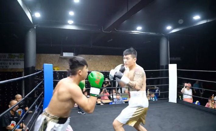 Trương Đình Hoàng chê võ sĩ Hàn Quốc quá yếu, cố ý nương tay mà đối thủ vẫn phải xin thua-3