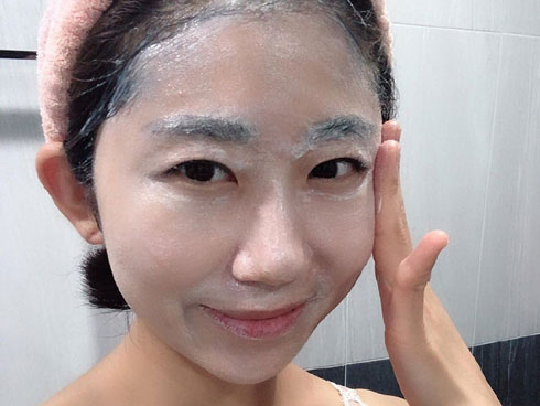 Gái Hàn luôn thêm thứ này vào sữa rửa mặt để da căng mịn và trẻ ra vài tuổi-8