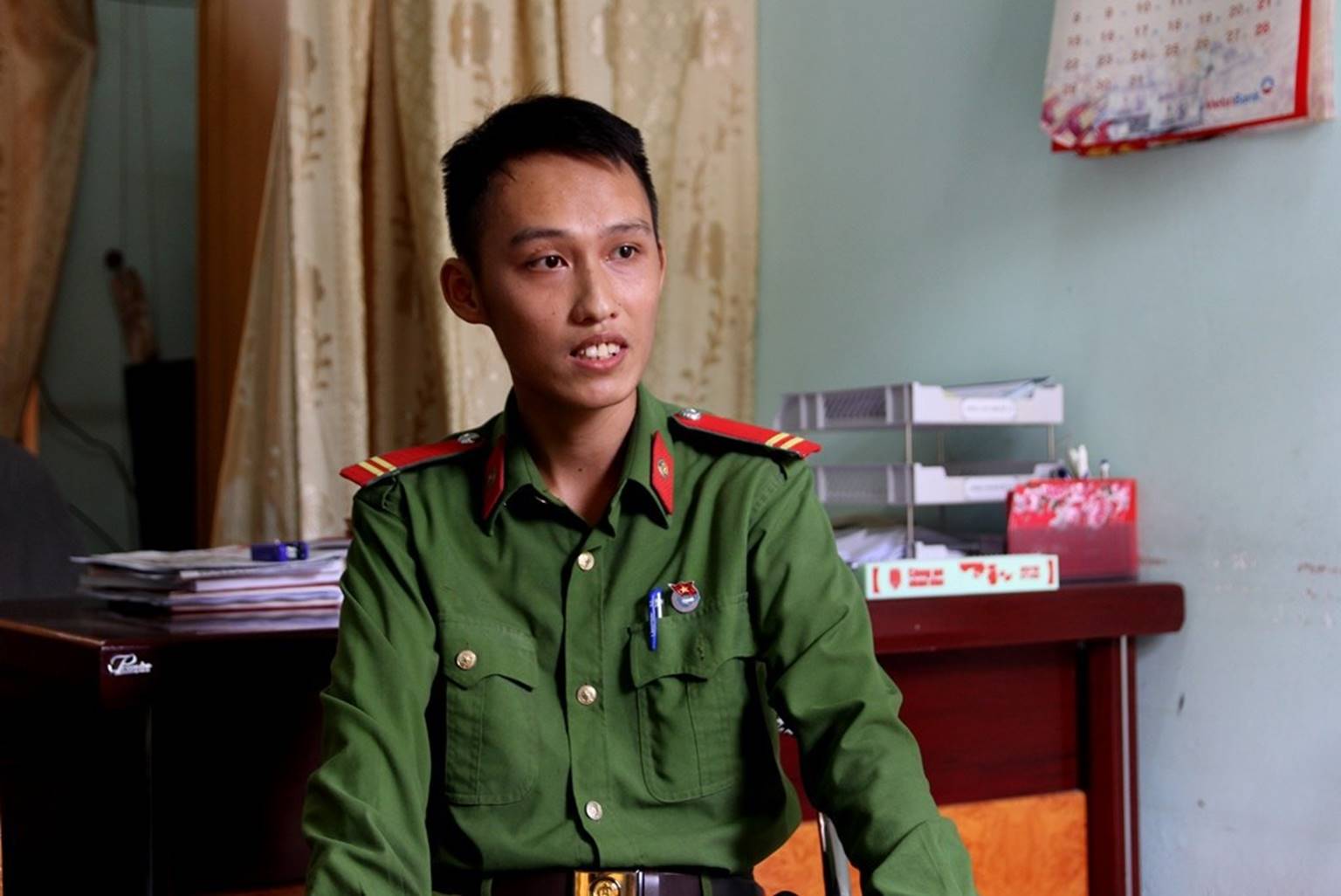 Nghị lực phi thường của chàng thủ khoa cả nước khối C03 từng thi trượt đại học-1