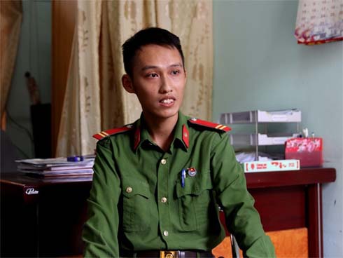 Nụ cười tỏa nắng của cô nữ sinh bị liệt 2 chân: Nhiều lúc em cảm thấy mình vẫn bình thường như mọi người-7