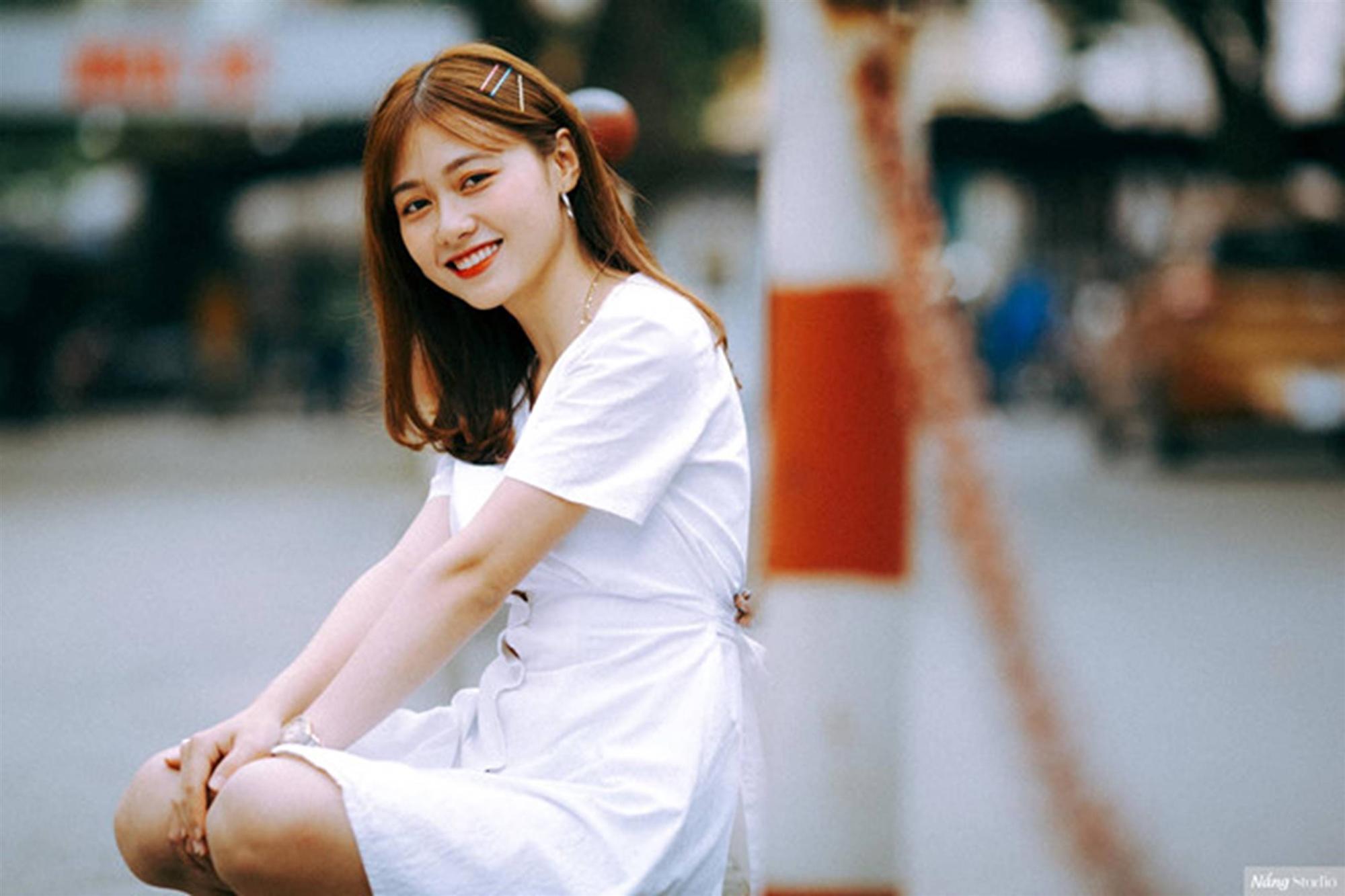 Nữ sinh trường kỹ thuật được gọi là động lực tới trường của hội anh em-4