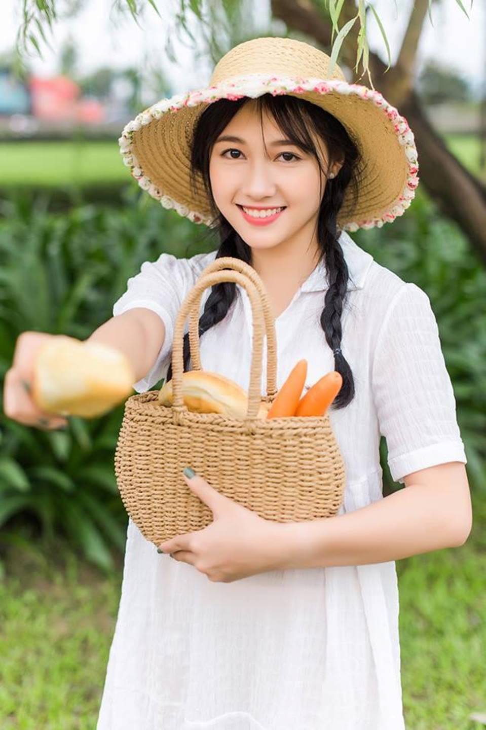 Nữ sinh trường kỹ thuật được gọi là động lực tới trường của hội anh em-7