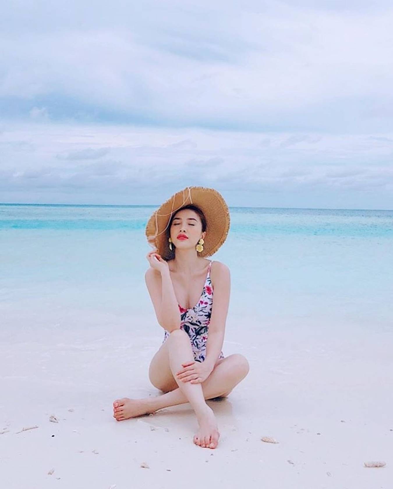 Bảo Thy chăm mặc bikini khoe dáng đốt mắt người nhìn-8