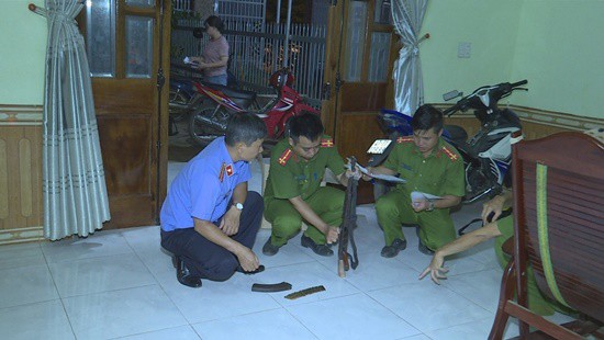 Lý lịch bất hảo của nghi can dùng súng AK bắn người tình rồi tự sát-1