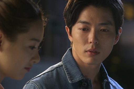 Lấy vợ 5 năm không có con, tôi nghe lời mẹ ly hôn để rồi sững sờ ngày gặp lại-2