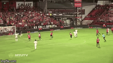 Cản phá như người nhện, ngăn xô xát trên sân, Lâm Tây tiếp tục được vinh danh tại Thai League-1